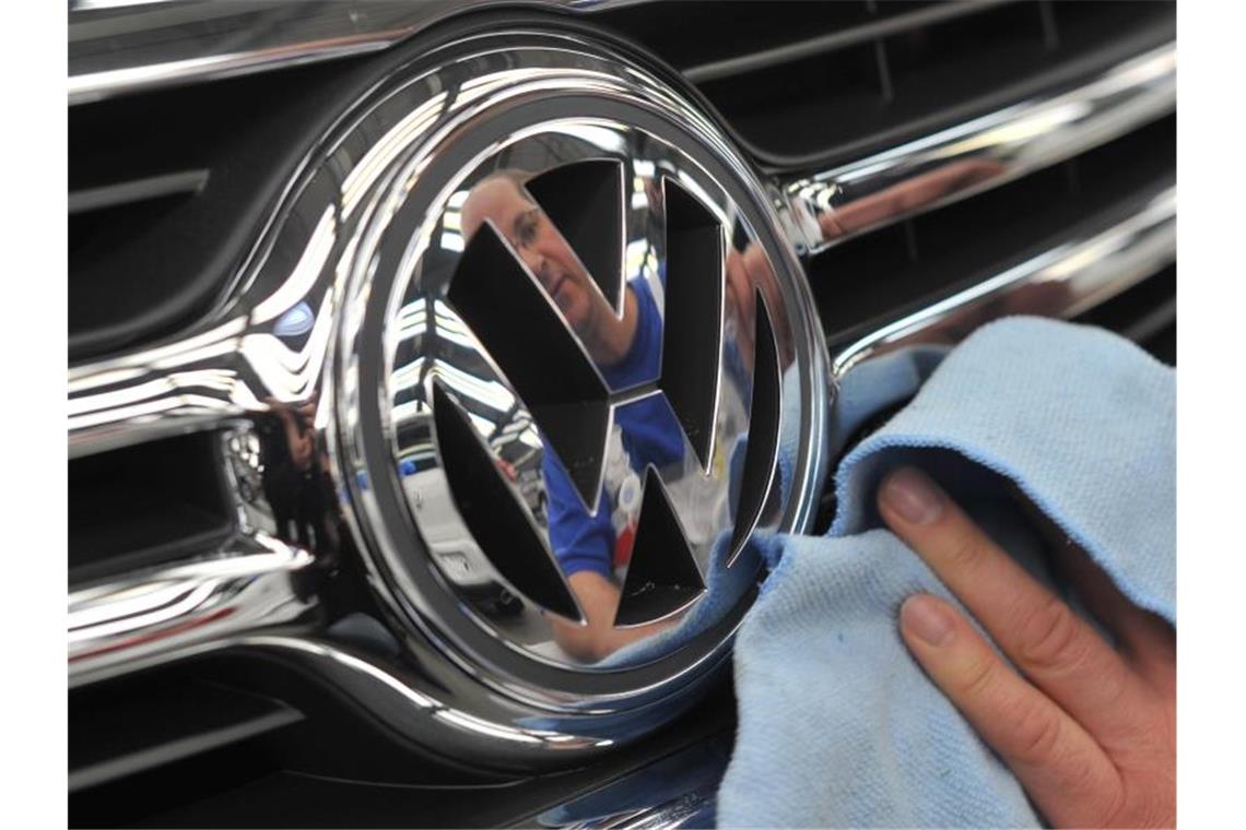 Großes Interesse an Diesel-Vergleich Das Interesse an einem schnellen Vergleich mit Volkswagen im Dieselskandal ist groß. Foto: Jochen Lübke/dpa
