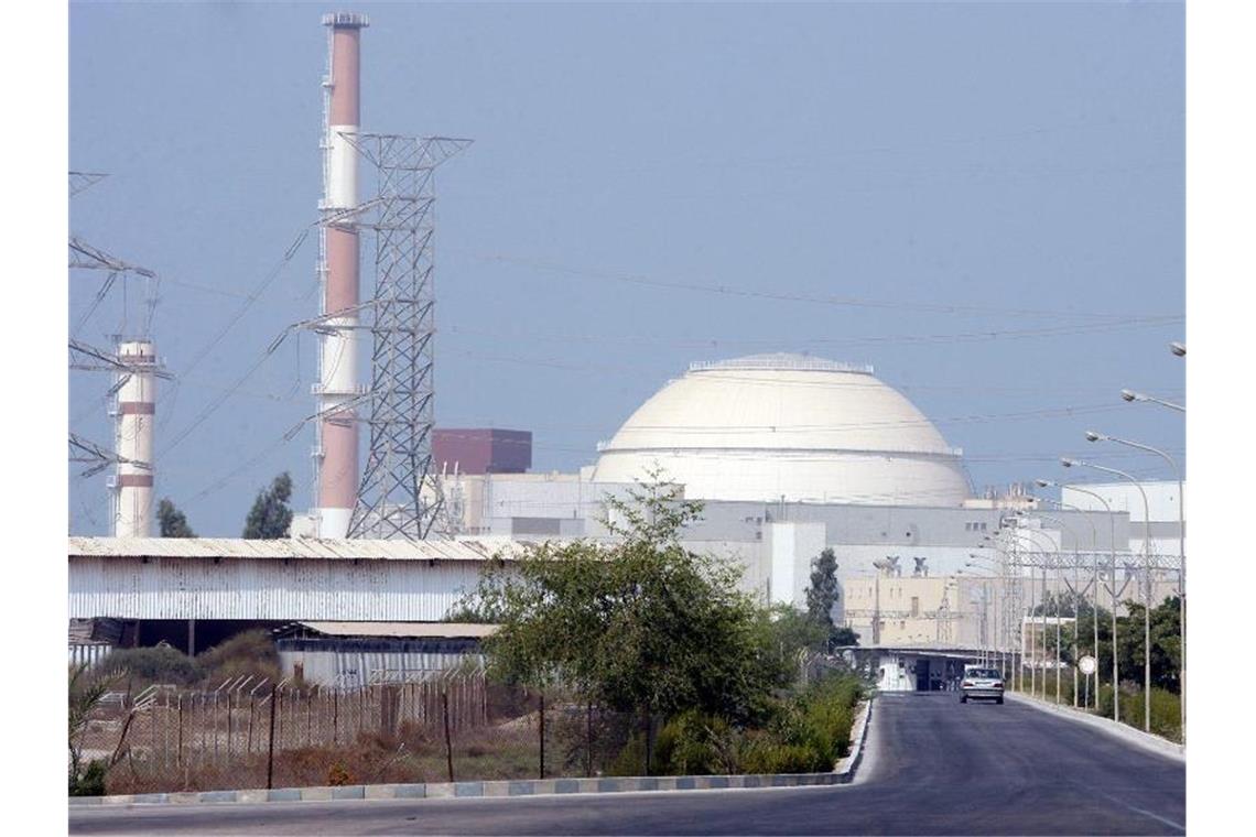 Das iranische Atomkraftwerk Buschehr: Teheran will, dass die USA erst Sanktionen gegen Iran aufhebt. bevor das Land zum Atomabkommen zurückkehrt. Foto: ABEDIN TAHERKENAREH/epa/dpa