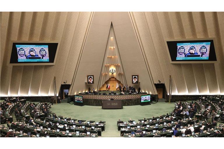 Das iranische Parlament hat mit großer Mehrheit einem Gesetzentwurf zur Bekämpfung von Falschmeldungen im Netz zugestimmt (Archivbild).