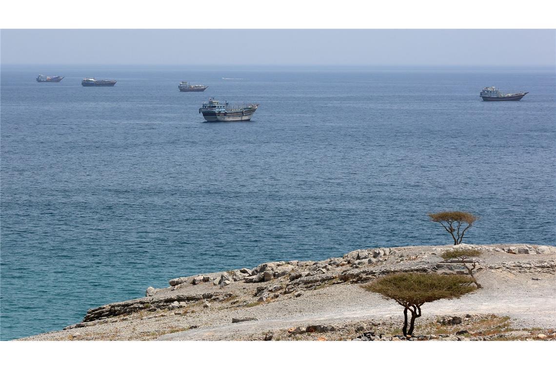 Das iranische zentrale iranische Militärkommando nannte die Kämpfe im Südlibanon sowie Israels Weigerung, sich aus der Region zurückzuziehen, als Gründe für die Schließung der Straße von Hormus.