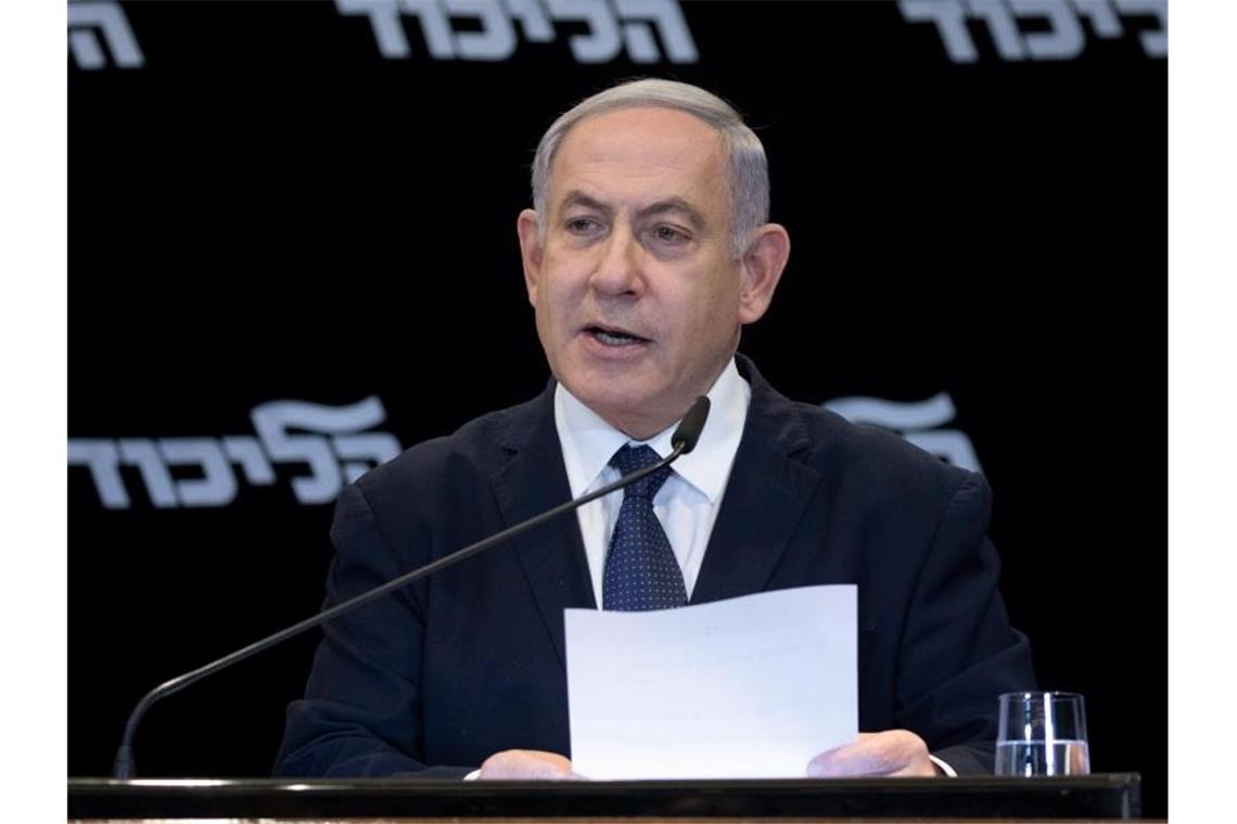 Das israelische Justizministerium hatte im November mitgeteilt, dass Ministerpräsident Netanjahu wegen Betrugs und Untreue sowie Bestechlichkeit angeklagt werden soll. Foto: Ohad Zwigenberg/AP/dpa