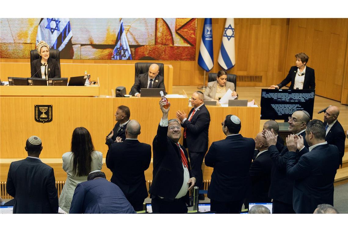 Das israelische Parlament hat die Todesstrafe für Terroristen gebilligt.
