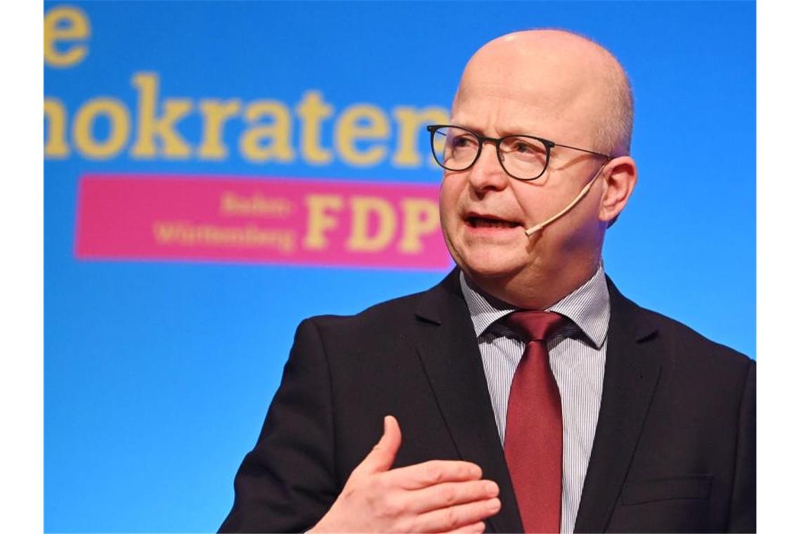 FDP betont Eigenständigkeit in der Ampel-Koalition „Das ist eine Koalition und keine Fusion. Und wir sind mit niemandem in einem Lager“: Michael Theurer. Foto: Uli Deck/dpa