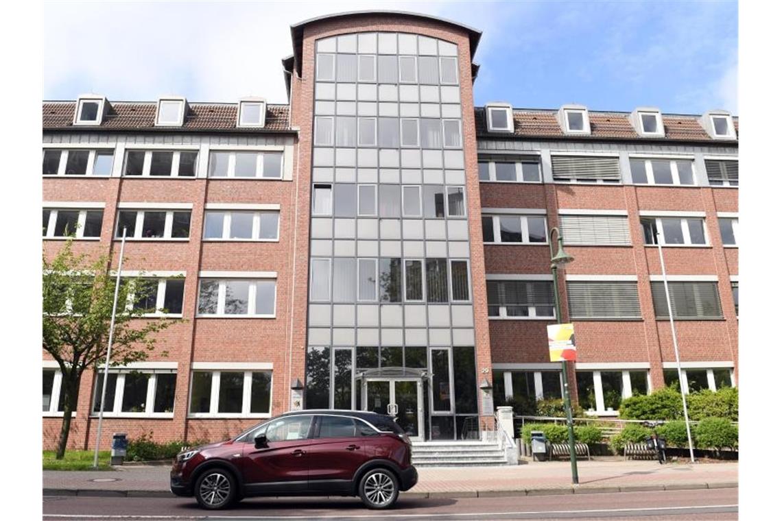 Urteil im Köthen-Prozess löst Tumulte im Gerichtssaal aus Das Justizzentrum Anhalt mit dem Landgericht Dessau. Foto: Hendrik Schmidt