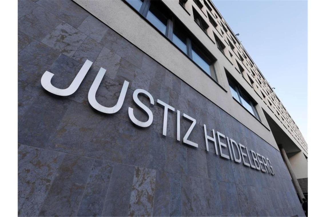 Mit Tritten malträtiert: Verteidiger fordert Freispruch Das Justizzentrum in Heidelberg. Foto: Uli Deck/Archivbild