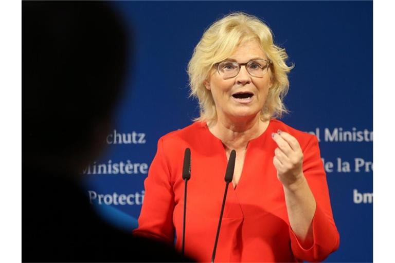 „Das Kanzleramt blockiert, mit Hinweis darauf, dass die Unionsfraktion im Bundestag nicht mitzieht“: Christine Lambrecht. Foto: Wolfgang Kumm/dpa
