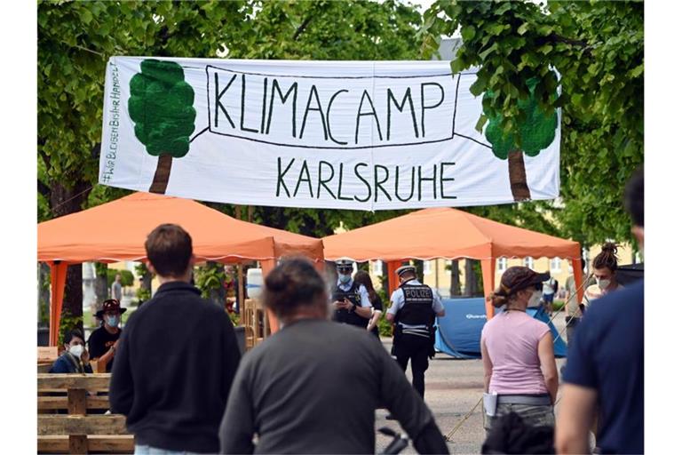 Das Karlsruher Klimacamp zu Beginn der Aktion Ende Mai diesen Jahres. Foto: Uli Deck/dpa/Archiv