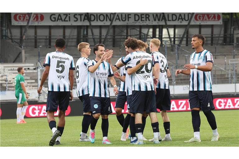 Das Kicker wollen nicht nur wie hier im Testspiel gegen Notts County jubeln, sondern auch in der Punktspielen.