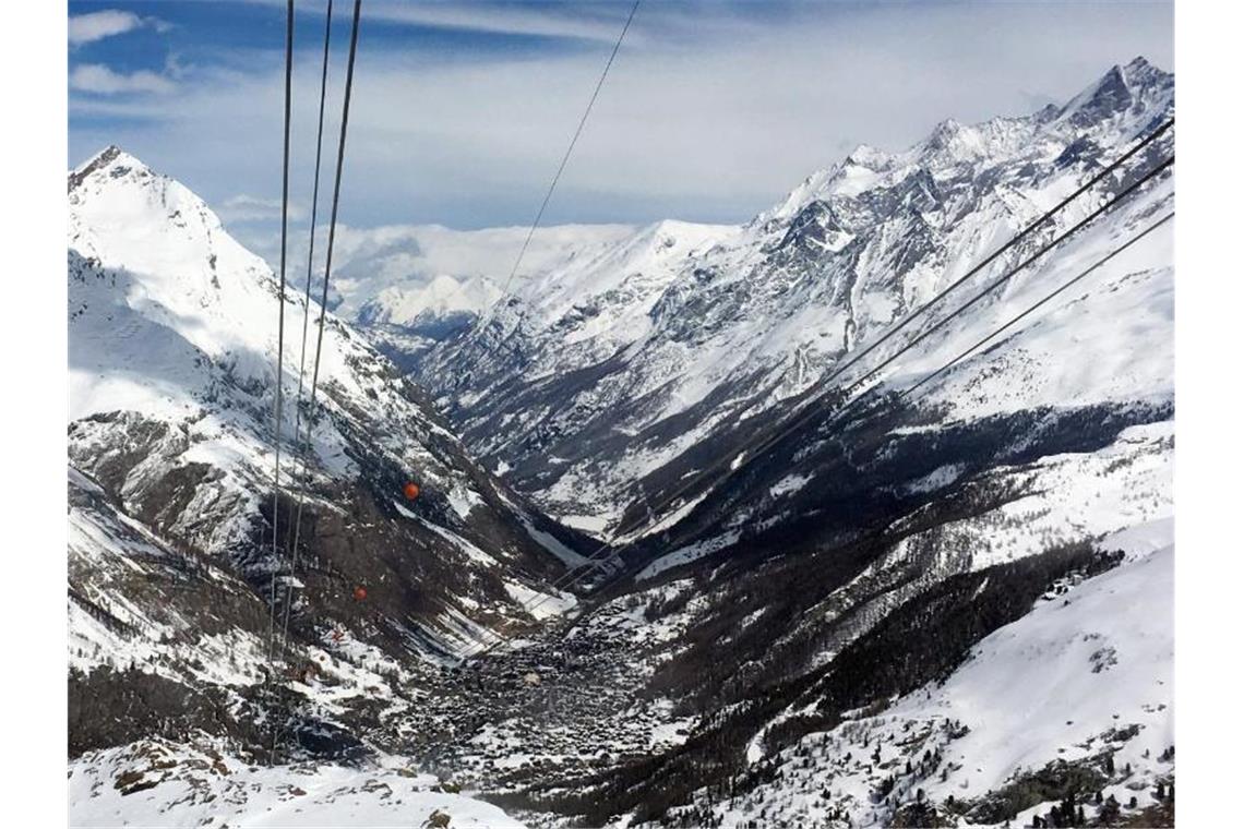 Ski-Weltcup-Plan: XXL-Abfahrt vom Matterhorn nach Italien Das Klein Matterhorn soll 2022 Start eines Ski-Weltcups nach Italien werden. Foto: Christiane Oelrich/dpa