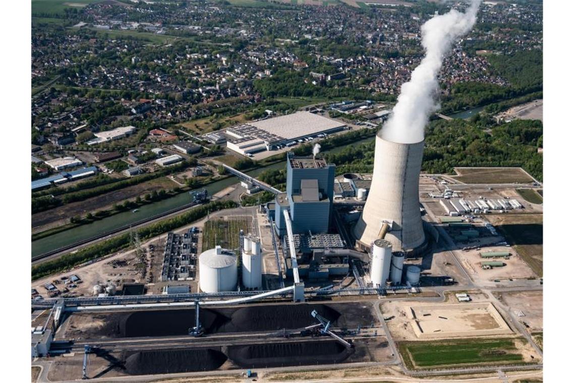 Uniper verdient mit Kohlekraftwerk Datteln 4 Das Kohlekraft Datteln 4 des Betreibers Uniper. Der Düsseldorfer Energiekonzern hat zu Jahresbeginn deutlich mehr verdient. Foto: Bernd Thissen/dpa