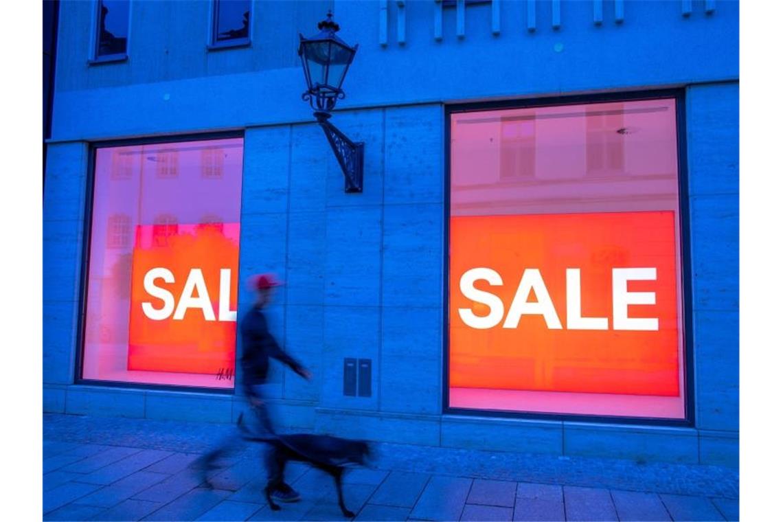 Das Konsumklima bezieht sich nicht nur auf die Ausgaben im Einzelhandel, sondern umfasst auch Mieten, Reisen und Gesundheit. Foto: Jens Büttner