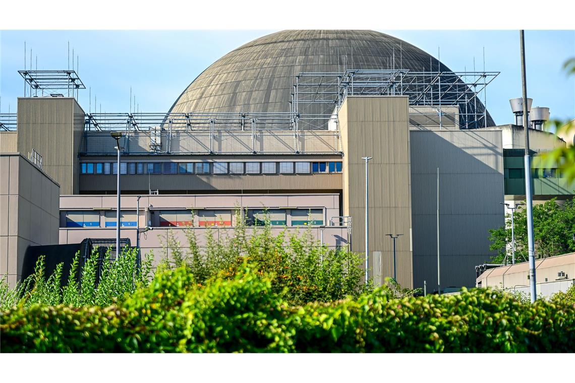 Das Kraftwerk Emsland ist eins der letzten deutschen Atomkraftwerke und wird derzeit zurückgebaut. (Archivbild)