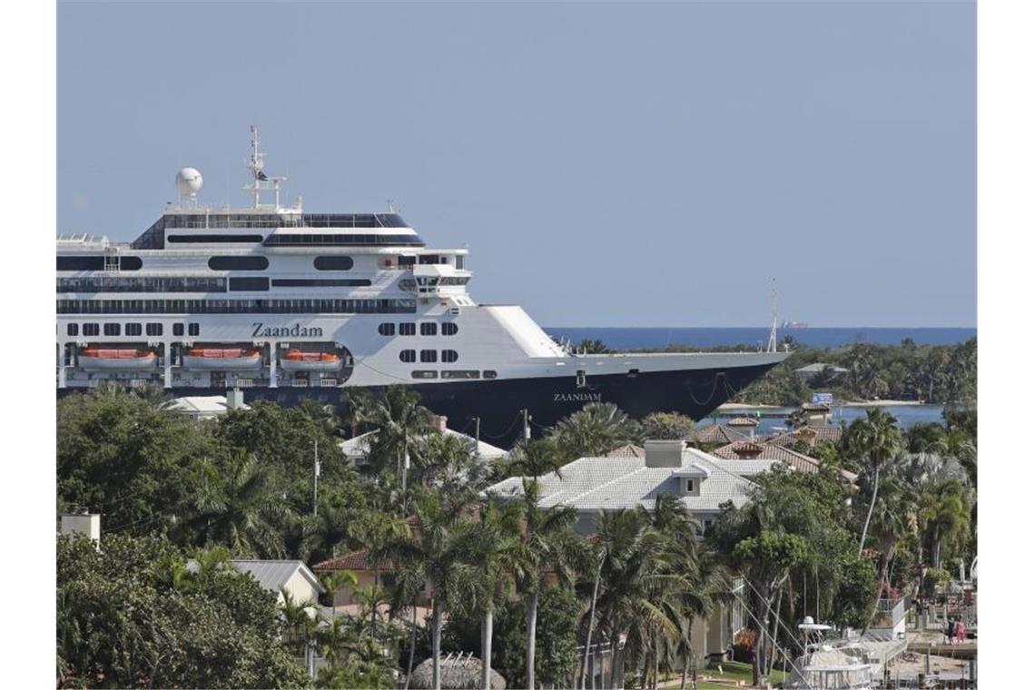 Schiff „Zaandam“ in Hafen in Florida eingelaufen