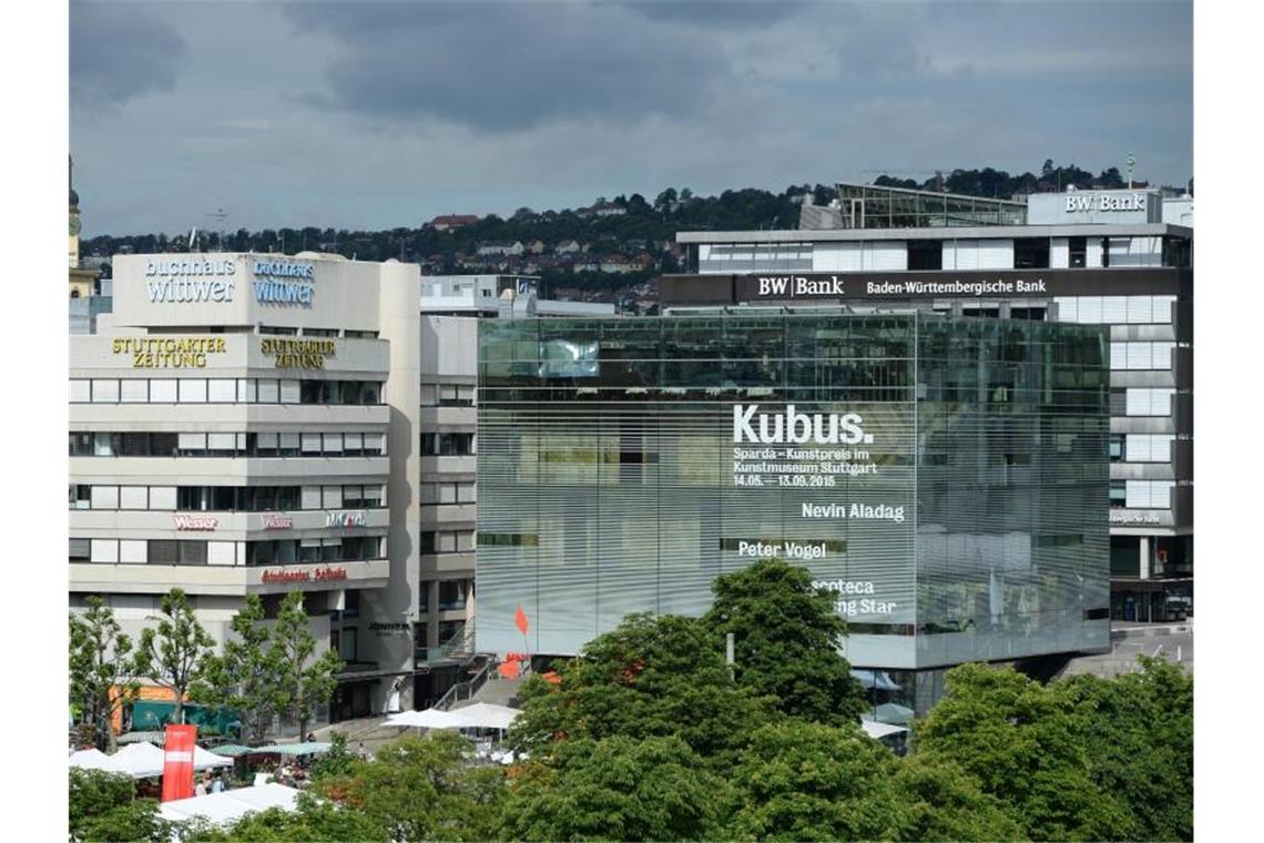 Das Kunstmuseum (r) in Stuttgart. Foto: Marijan Murat/dpa/Archivbild