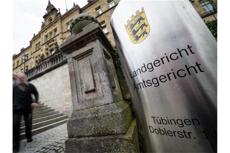 Das Land- und Amtsgericht Tübingen. Foto: Sina Schuldt/dpa/Archivbild