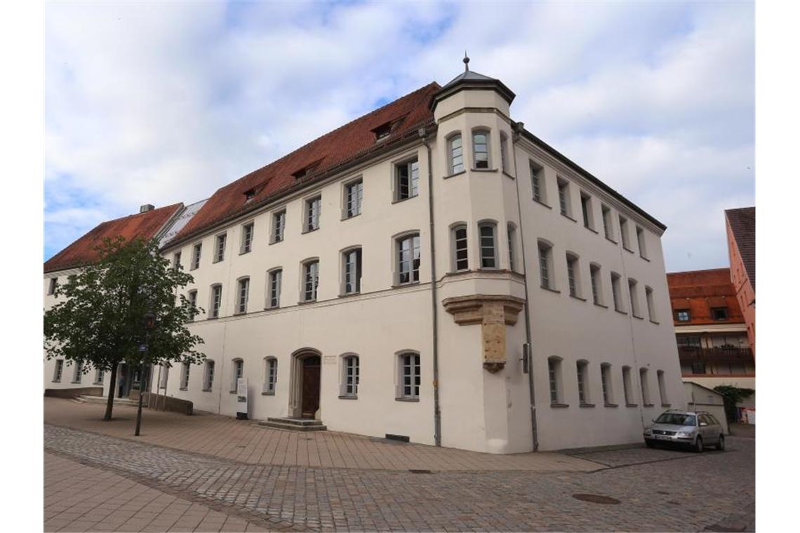 Das Landgericht in Memmingen ist von außen zu sehen. Foto: Karl-Josef Hildenbrand/dpa/Archivbild