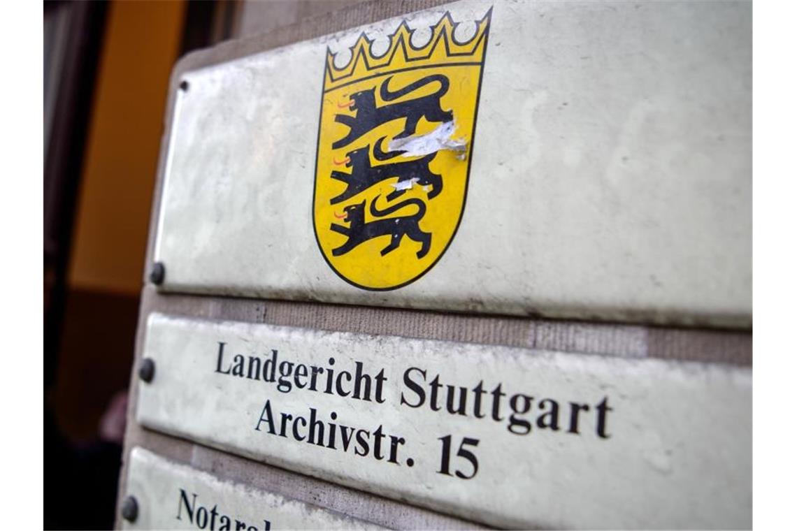 Tödlicher Nachbarschaftsstreit: Lange Haftstrafe für Täterin Das Landgericht in Stuttgart. Foto: Sina Schuldt/Archivbild