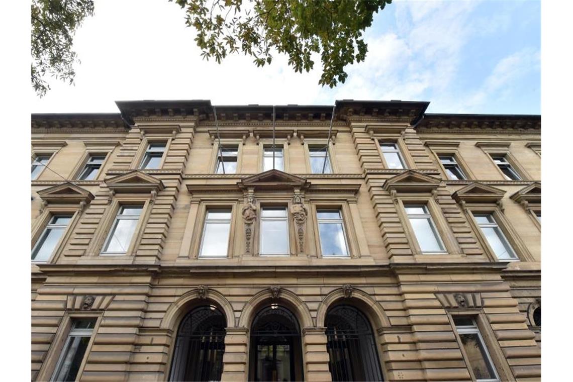 Prozess um Tod eines Jägers geht bis Jahresende weiter Das Landgericht Karlsruhe. Foto: Uli Deck/Archivbild