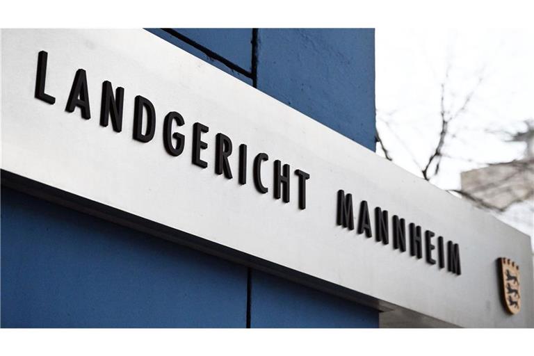 Das Landgericht Mannheim hat die Frau  des Totschlags schuldig gesprochen (Archivbild).