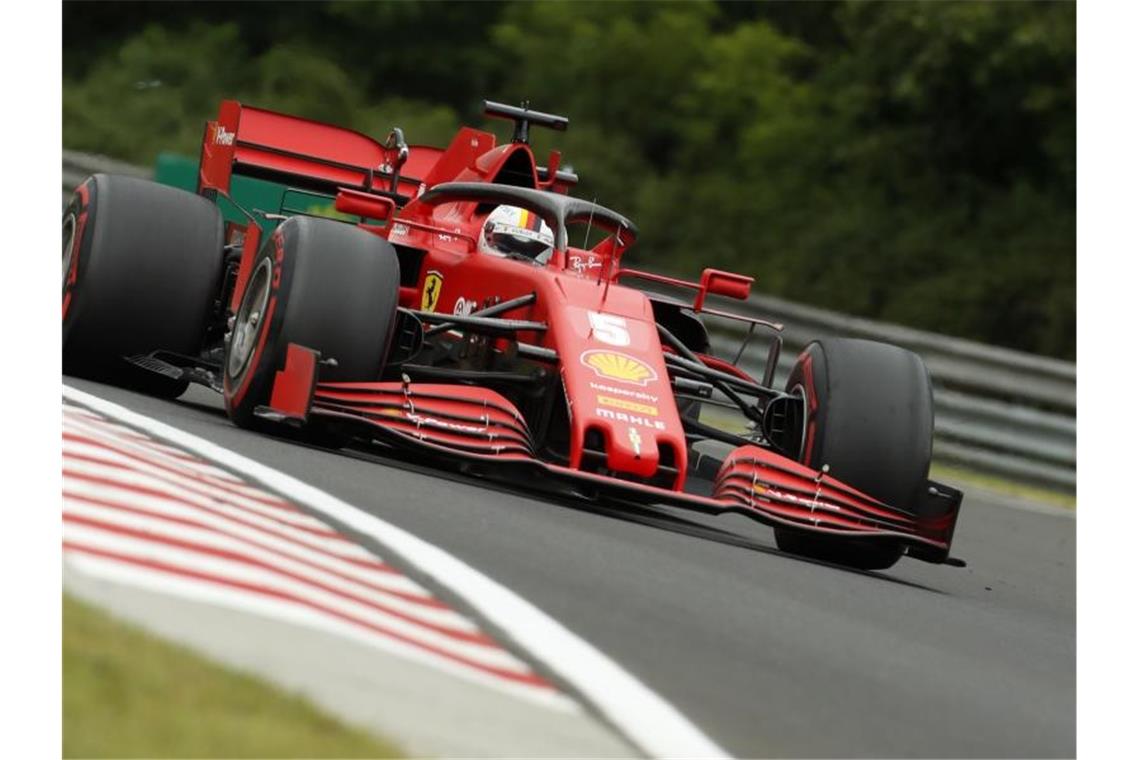 Das letzte Rennen auf dem Nürburgring konnte Sebastian Vettel gewinnen - damals noch im Red Bull. Foto: Darko Bandic/Pool/AP/dpa