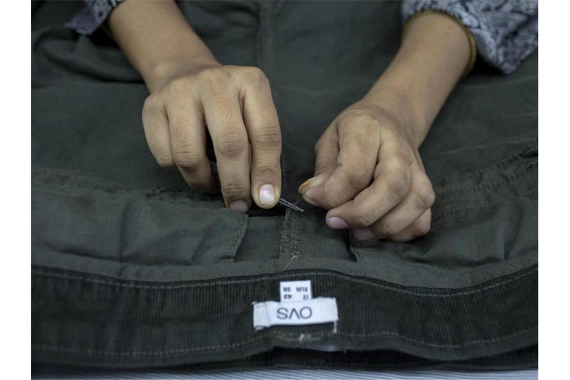 Unions-Wirtschaftsflügel wettert gegen Lieferkettengesetz Das Lieferkettengesetz soll die Menschenrechte auch in der Textilindustrie sichern. Foto: K M Asad/dpa/Symbolbild
