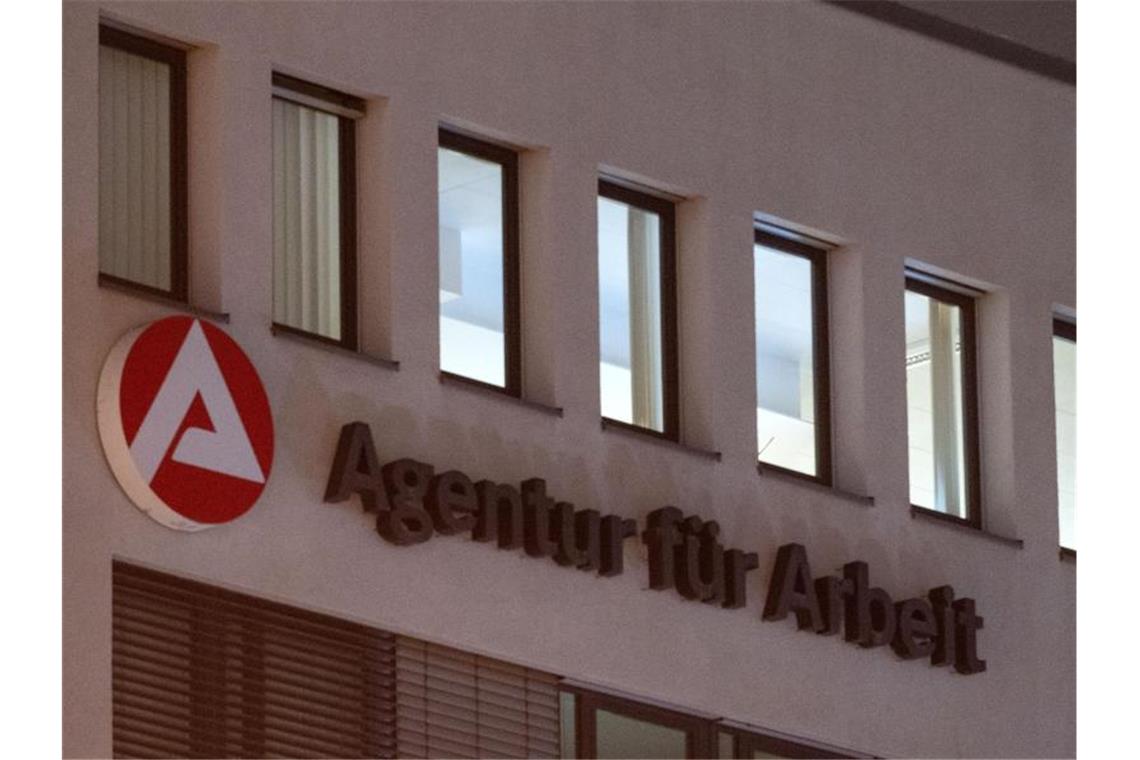 Weniger Menschen im Südwesten ohne Job