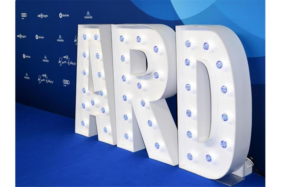 ARD: Steigende Chancen auf Grün-Rot in Baden-Württemberg Das Logo der ARD. Foto: Britta Pedersen/dpa-zentralbild/dpa/Archivbild