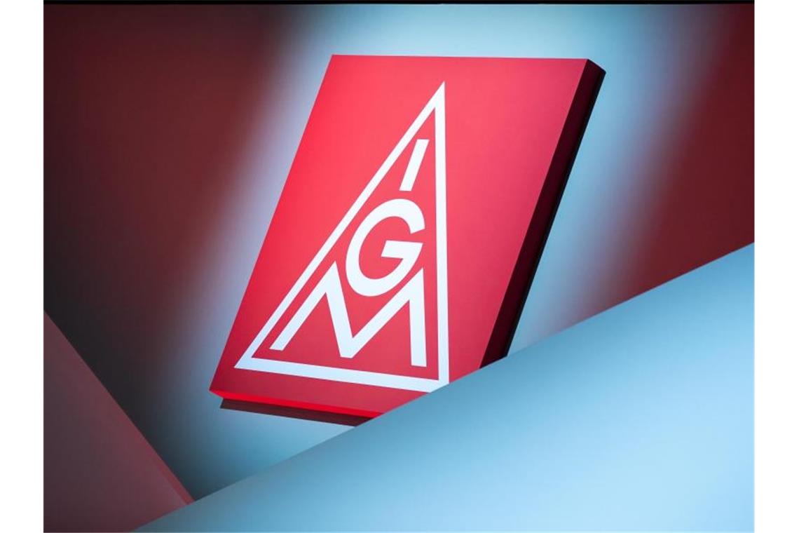 Das Logo der IG Metall. Foto: Daniel Karmann/dpa/Symbolbild