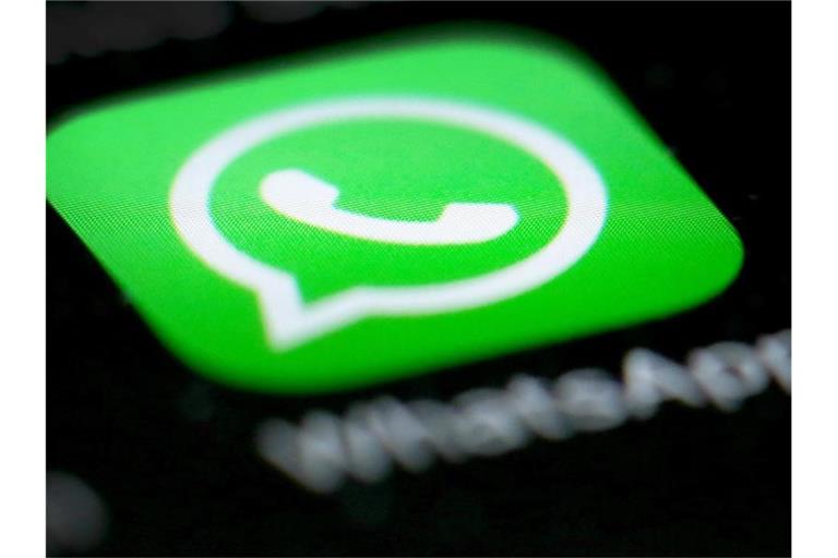 Das Logo der Messenger-App WhatsApp. Foto: Martin Gerten/Archivbild