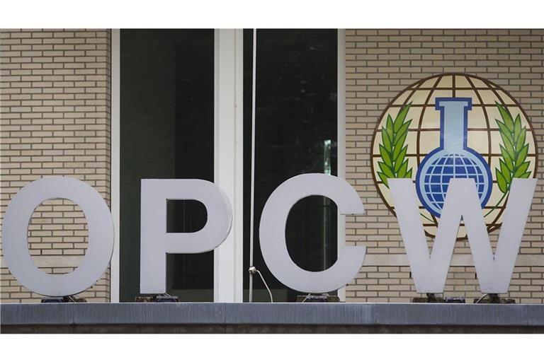 Das Logo der Organisation für das Verbot von Chemiewaffen (OPCW) in Den Haag. Syrien hat zugesagt, seine chemischen Waffen vollständig zu vernichten (Archivfoto).