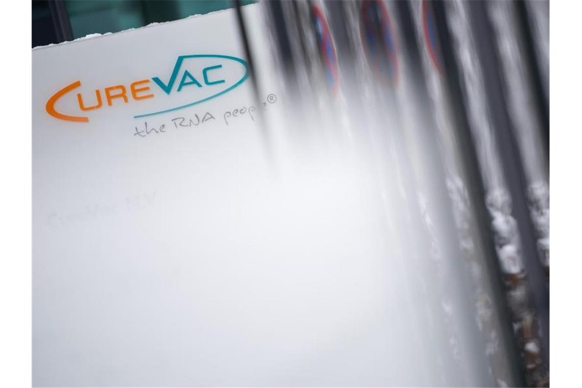 Curevac lädt Investoren zu Online-Hauptversammlung Das Logo des Biotech-Unternehmen Curevac. Foto: Sebastian Gollnow/dpa