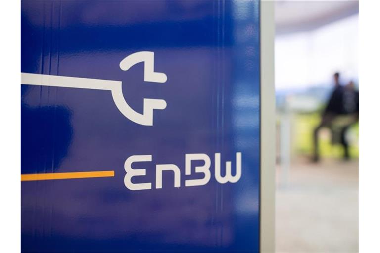 Das Logo des Energiekonzerns EnBW. Foto: Sebastian Gollnow/dpa/Archivbild