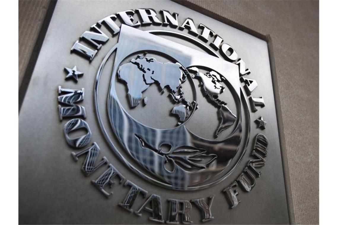 Das Logo des Internationalen Währungsfonds, an dessen Hauptsitz in Washington. Foto: Jim Lo Scalzo/EPA/dpa