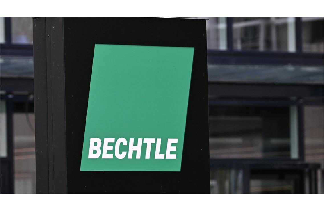IT-Dienstleister Bechtle verdient 2024 weniger Das Logo des IT Unternehmens Bechtle vor einem Standort in Stuttgart (Archivbild).