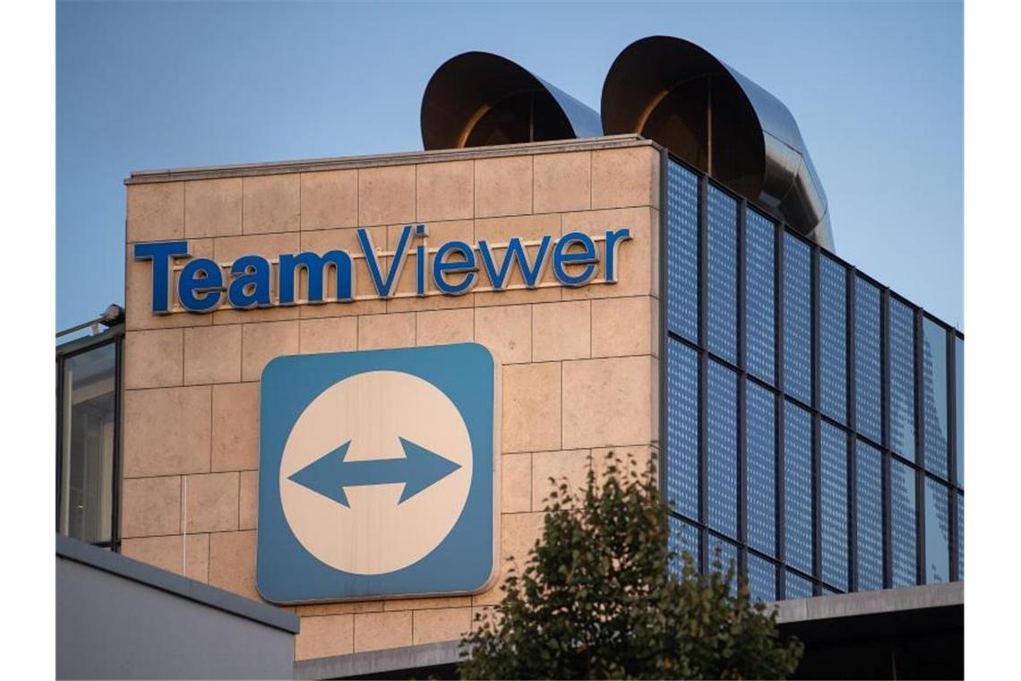 Das Logo des Software-Herstellers Teamviewer am Hauptsitz des Unternehmens in Göppingen. Foto: Sebastian Gollnow