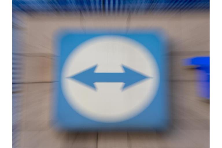Das Logo des Software-Herstellers Teamviewer ist an einer Hauswand zu sehen. Foto: Sebastian Gollnow/Archiv