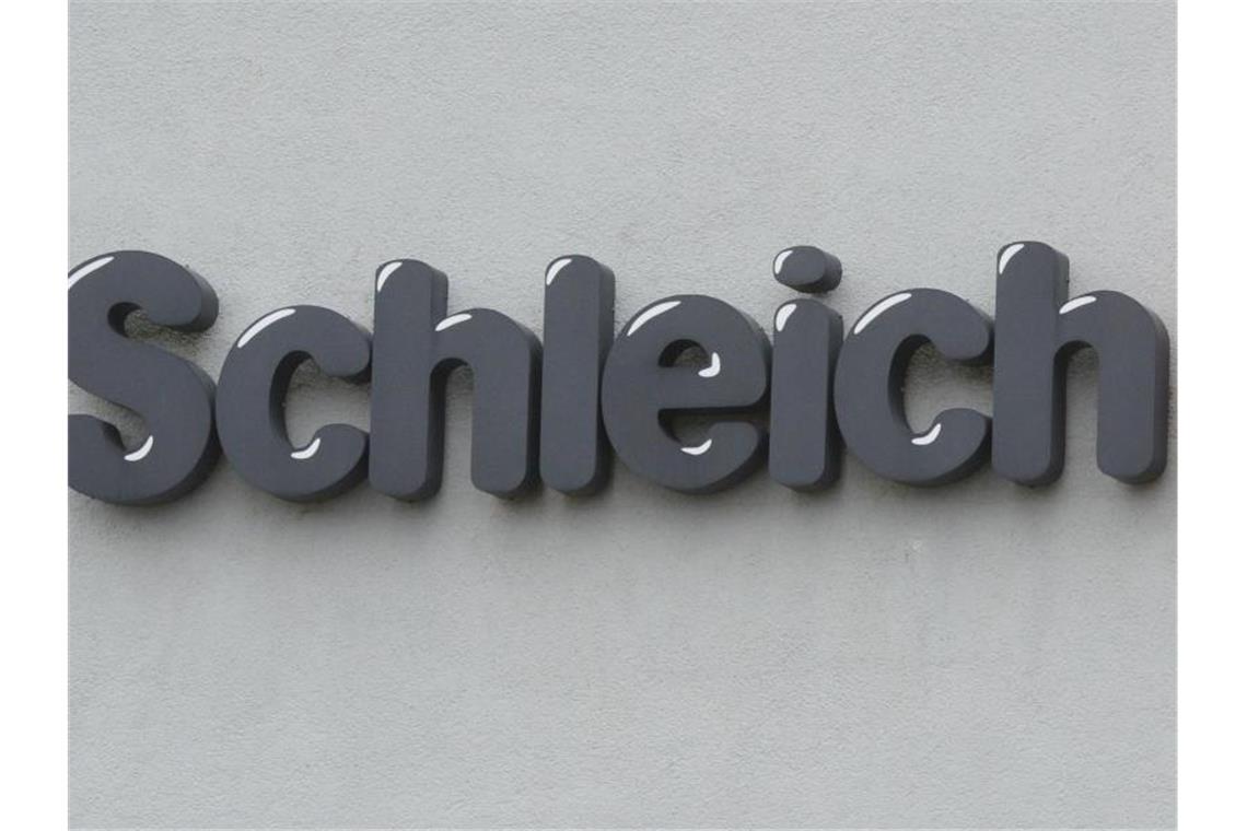 Das Logo des Spielzeugherstellers Schleich. Foto: picture alliance/Franziska Kraufmann/dpa/Archivbild