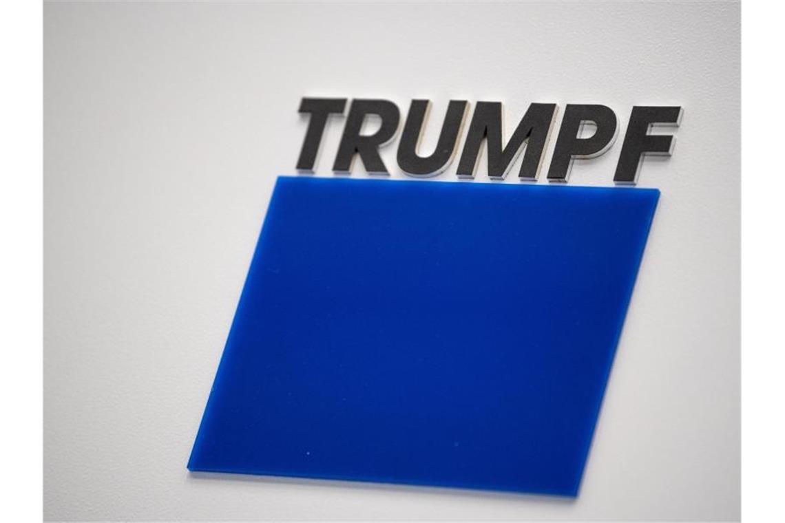Das Logo des Unternehmens Trumpf. Foto: Fabian Sommer/Archivbild