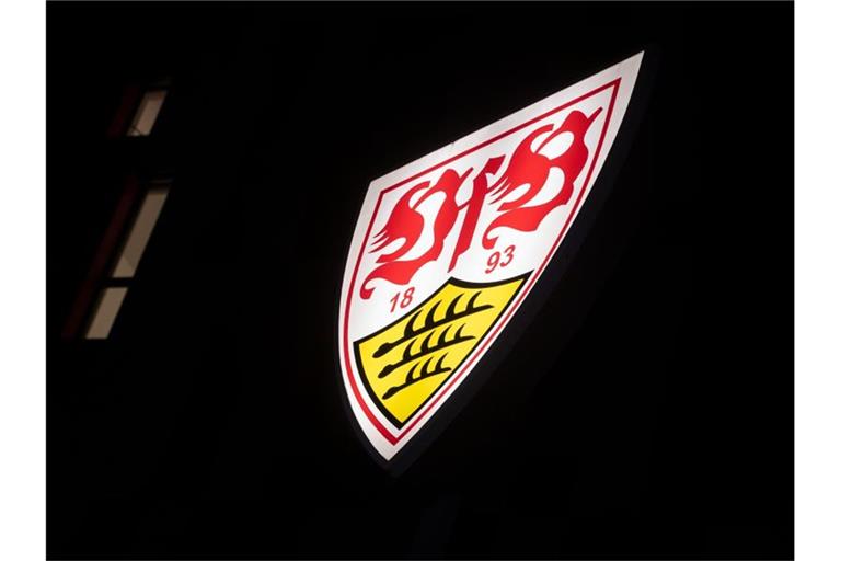 Das Logo des VfB Stuttgart ist an der Geschäftsstelle zu sehen. Foto: Marijan Murat/dpa/Symbolbild