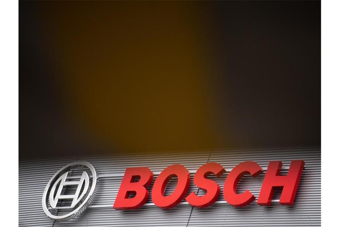 Bosch-Mitarbeiter an zwei Standorten verzichten auf Geld Das Logo von Bosch. Foto: Sebastian Gollnow/dpa/Archivbild