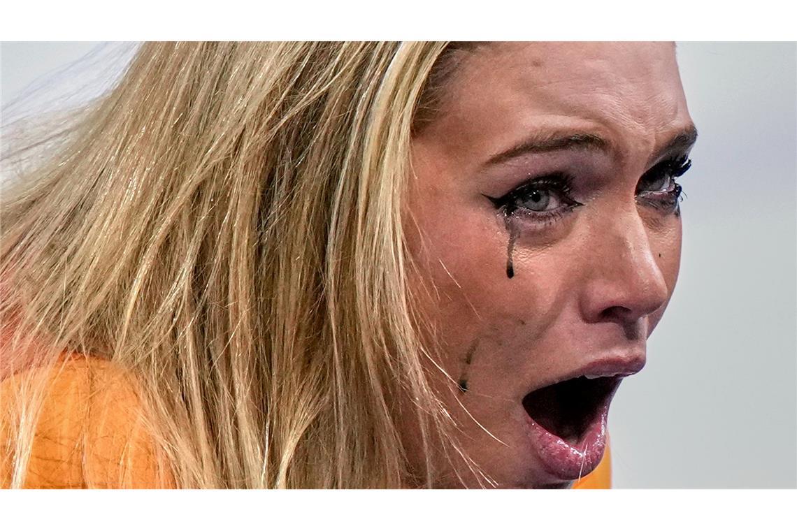 Das Make-up hielt den Freudentränen nicht stand.
