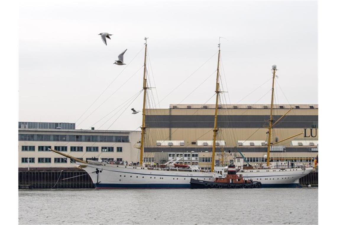 „Gorch Fock“ endlich wieder auf Kurs Das Marine-Segelschulschiff „Gorch Fock“ kann nach einer teuren fünfjährigen Sanierung wieder zur See fahren. Foto: Sina Schuldt/dpa