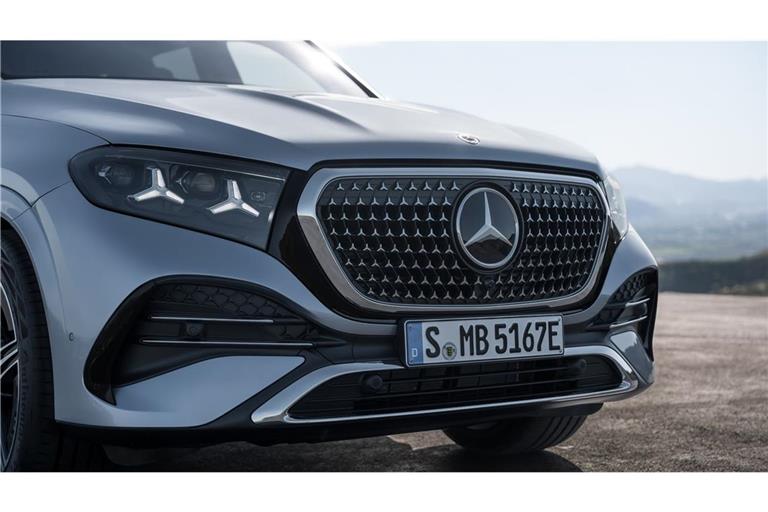 Das Markenzeichen dominiert: Mercedes hat den neuen GLE unter anderem optisch überarbeitet – und die Sterne auch im Scheinwerfer untergebracht. Klicken Sie sich durch unsere Bildergalerie.