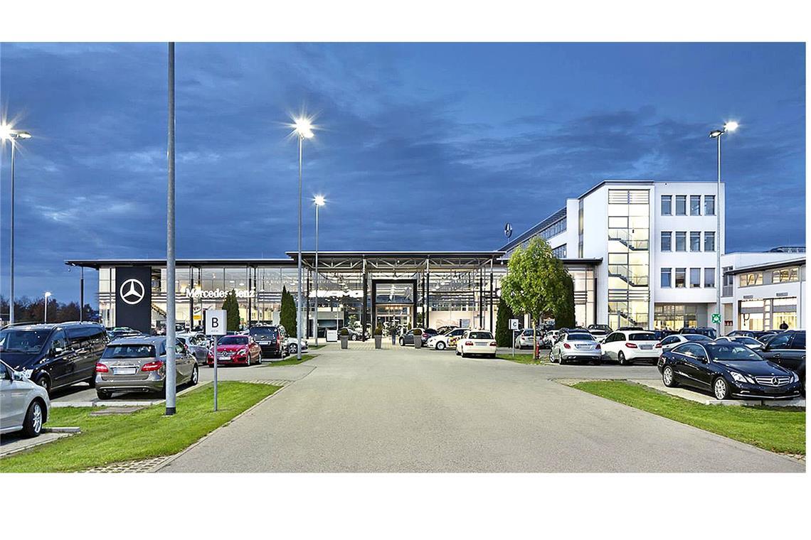 Das Mercedes-Autohaus in Neu-Ulm wechselt als erstes den Besitzer.