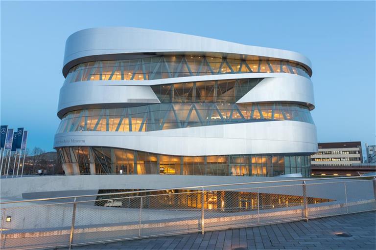 Das Mercedes-Benz Museum wird zum Partner der European League of Football.