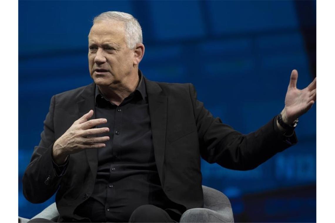 Izchak Herzog ist neuer Staatspräsident Israels Das Mitte-Bündnis Blau-Weiß von Benny Gantz soll sich mit Jair Lapids Zukunftspartei einig sein. Foto: Sebastian Scheiner/AP/dpa