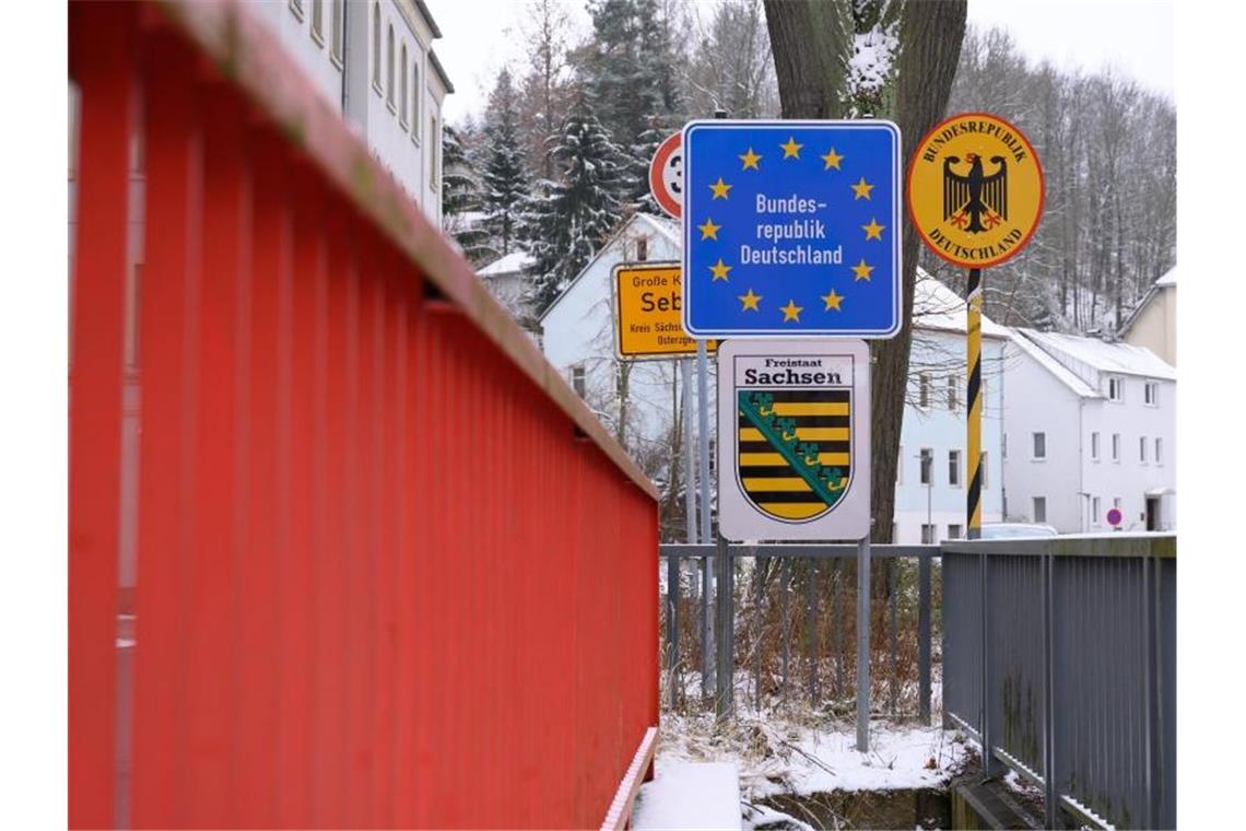 Das Nachbarland Tschechien zählt als Hochrisikogebiet. Nun gelten strengere Einreiseregeln nach Deutschland. Foto: Sebastian Kahnert/dpa-Zentralbild/dpa