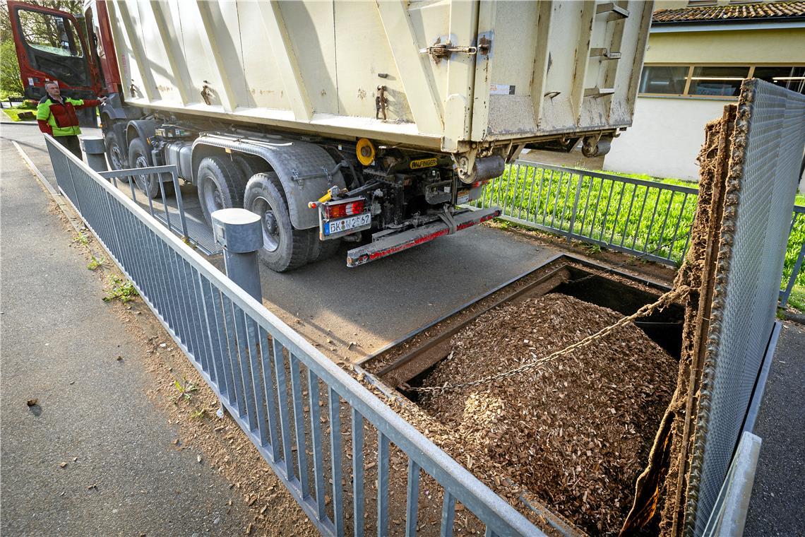 Beim Nahwärmeausbau in Sulzbach werden Leitungen mitverlegt Das Nahwärmenetz in der Ortsmitte von Sulzbach wird mit Hackschnitzeln betrieben und soll im Herbst erweitert werden. Archivfoto: Alexander Becher