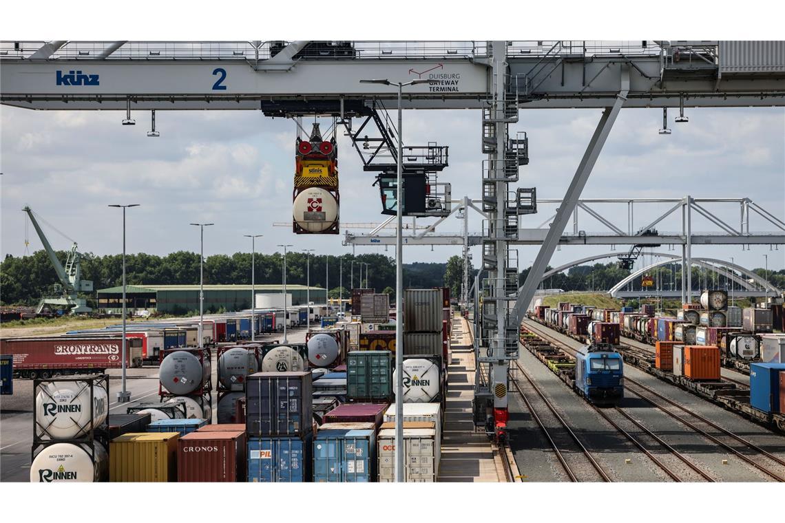400 Millionen extra für klimaneutrale Schifffahrt und Häfen Das neue Duisburg Gateway Terminal soll eines Tages klimaneutral betrieben werden - mit Hilfe von Solarenergie und grünem Wasserstoff, der in Brennstoffzellen und Blockheizkraftwerken zum Einsatz kommt.