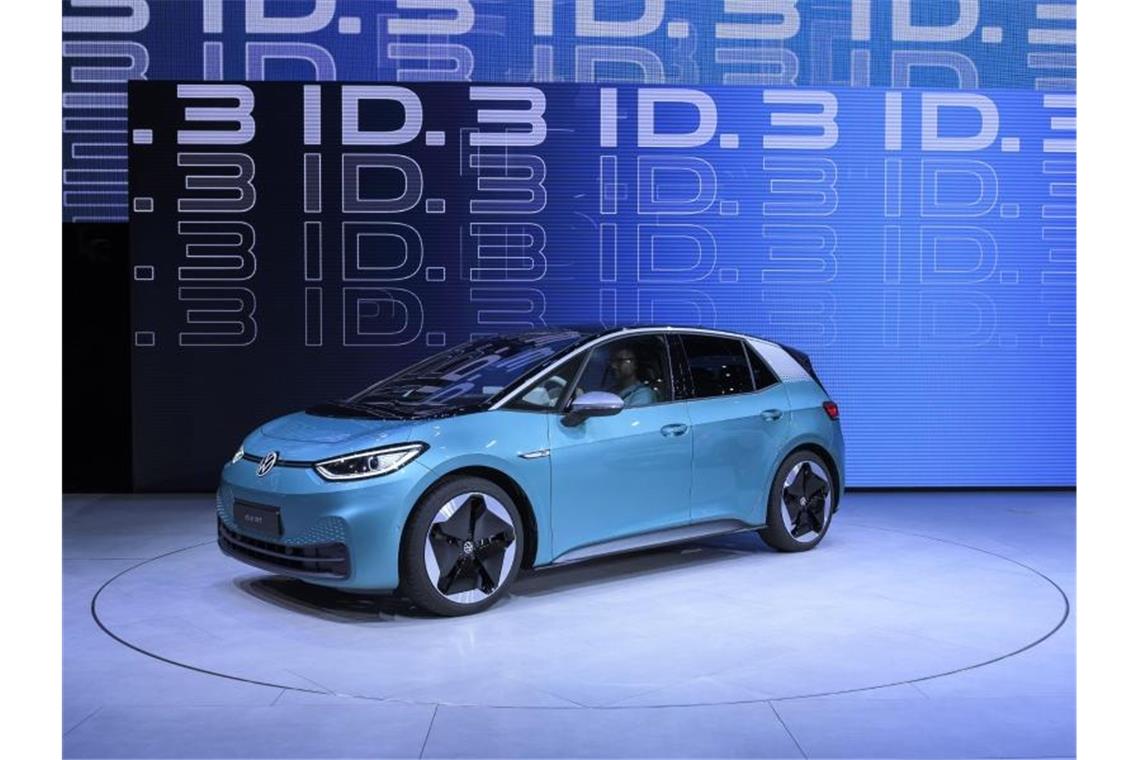 VW präsentiert Elektrowagen ID.3 Das neue Elektroauto ID.3 der Marke Volkswagen wird auf dem Messegelände der IAA präsentiert. Foto: Silas Stein